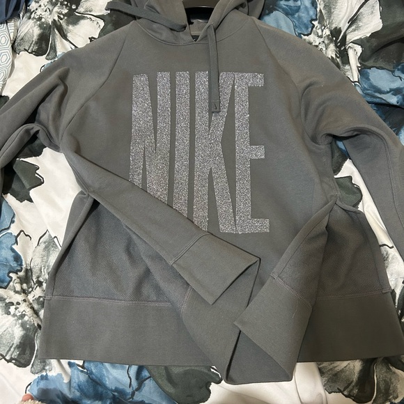 Nike hoodie - Picture 2 of 2
